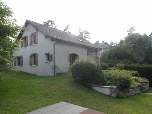 Villas T7 LE CHAMBON SUR LIGNON Quartier résidentiel et calme Villas 7 LE CHAMBON SUR LIGNON Haute-Loire Quartier résidentiel et calme