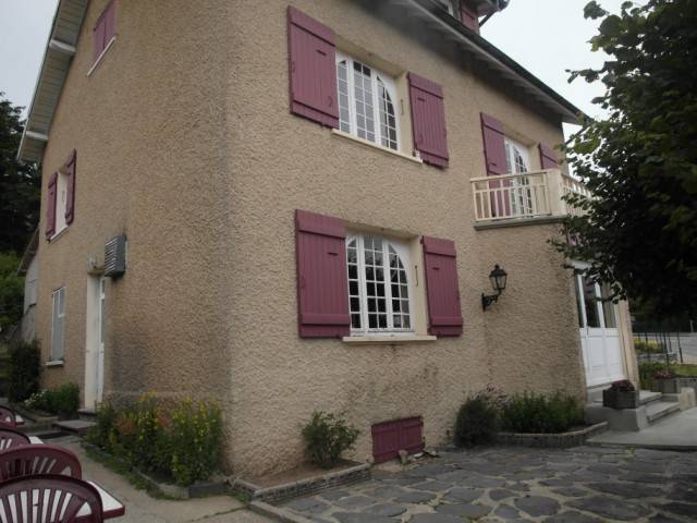 Maison individuelle T5 LE CHAMBON SUR LIGNON Ancien restaurant