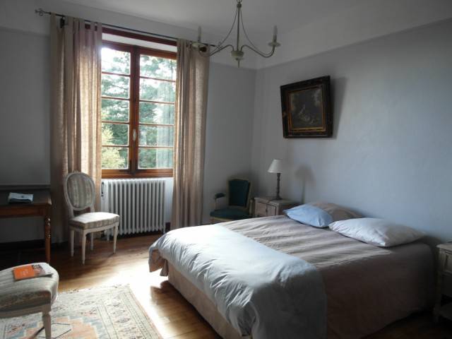 Propriété LE CHAMBON SUR LIGNON Ancienne pension de famille rénovée