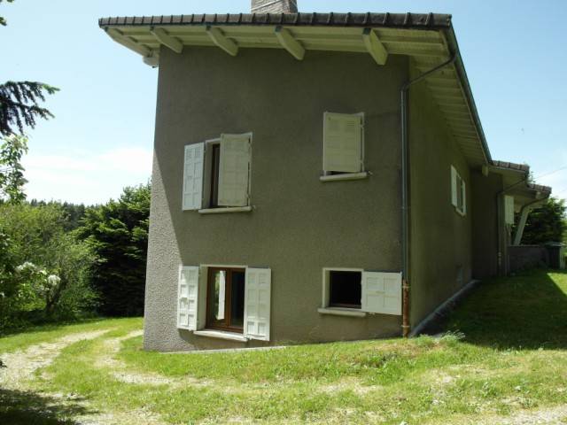 Villas T6 LE CHAMBON SUR LIGNON Villa en pleine campagne, aux portes du village !