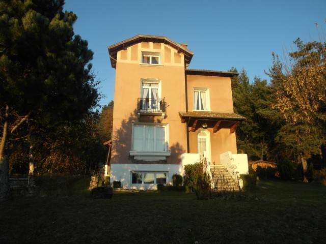 Maison de village Le Chambon sur Lignon  En plein centre village sans aucune nuisance Maison de village Le Chambon sur Lignon  En plein centre village sans aucune nuisance