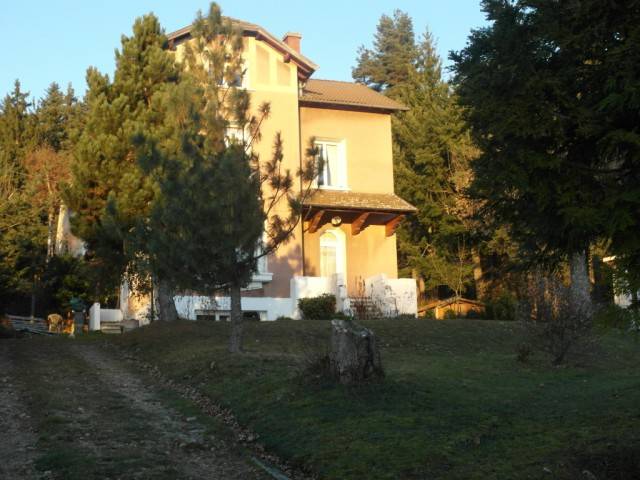 Maison de village Le Chambon sur Lignon  En plein centre village sans aucune nuisance Maison de village Le Chambon sur Lignon  En plein centre village sans aucune nuisance