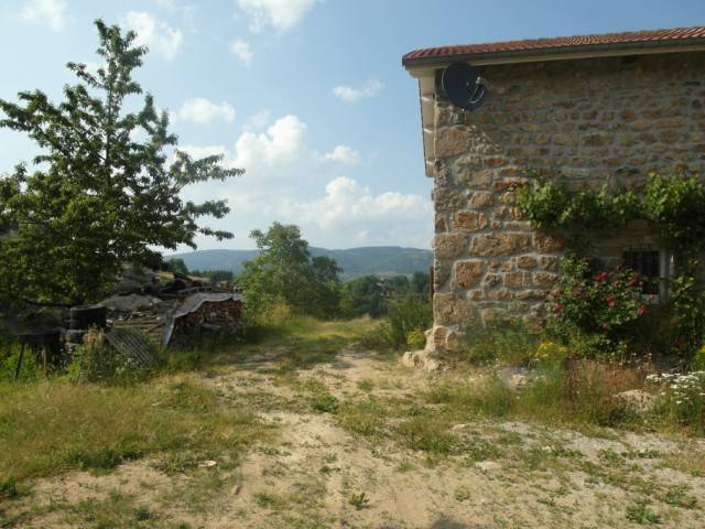 Ferme rénovée T8 Saint Jeure D'Andaure En pleine campagne, vue dominante Ferme rénovée 8 Saint Jeure D'Andaure En pleine campagne, vue dominante