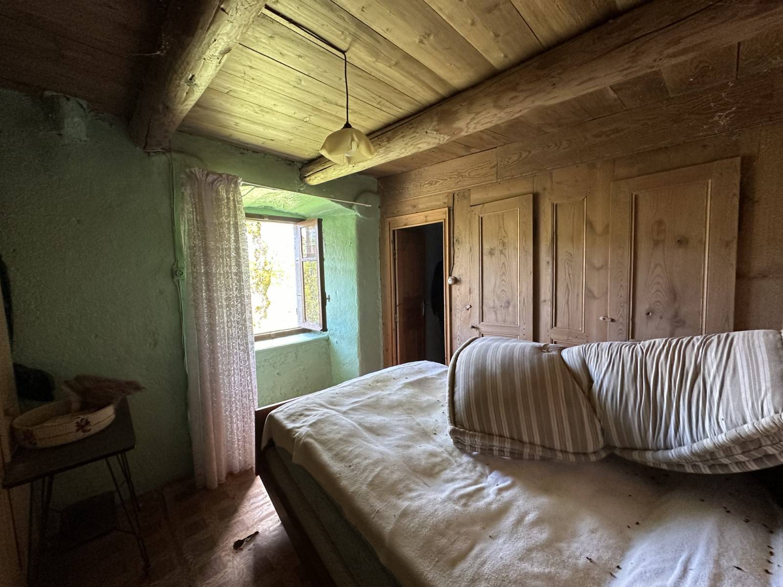 Ferme à rénover sur plus d'1,7 Ha à Araules