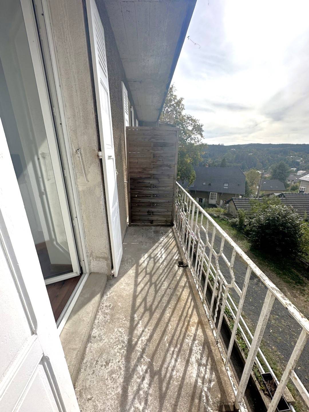 Appartement T4 sans travaux avec balcons au Chambon sur Lignon