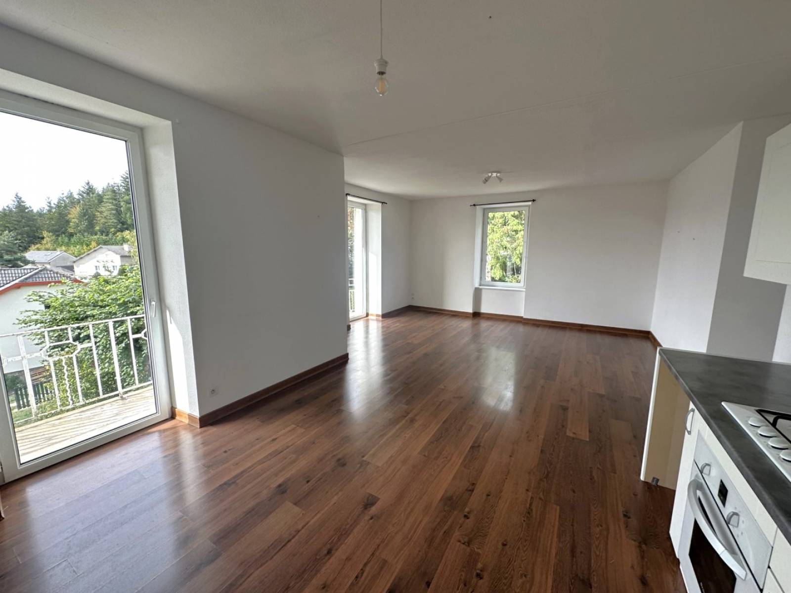 Appartement T4 sans travaux avec balcons au Chambon sur Lignon
