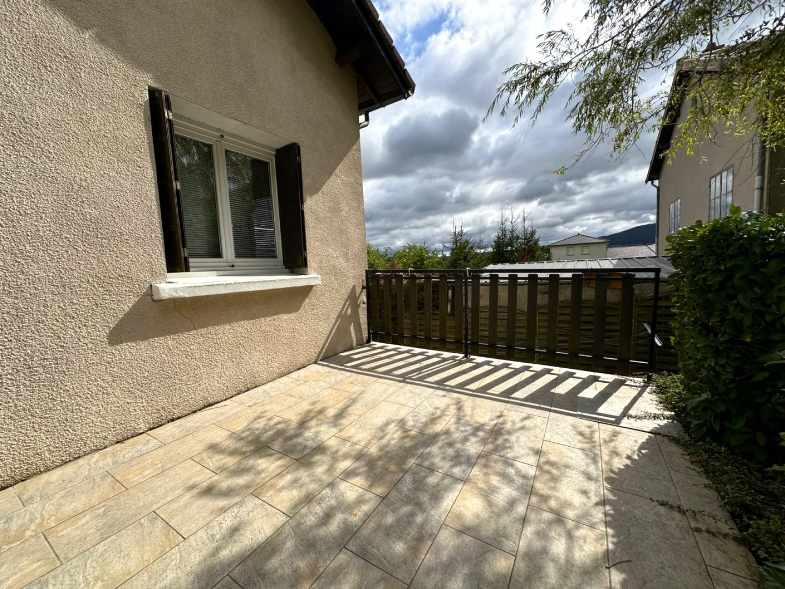 Maison à rafraichir avec jardin à Fay sur Lignon