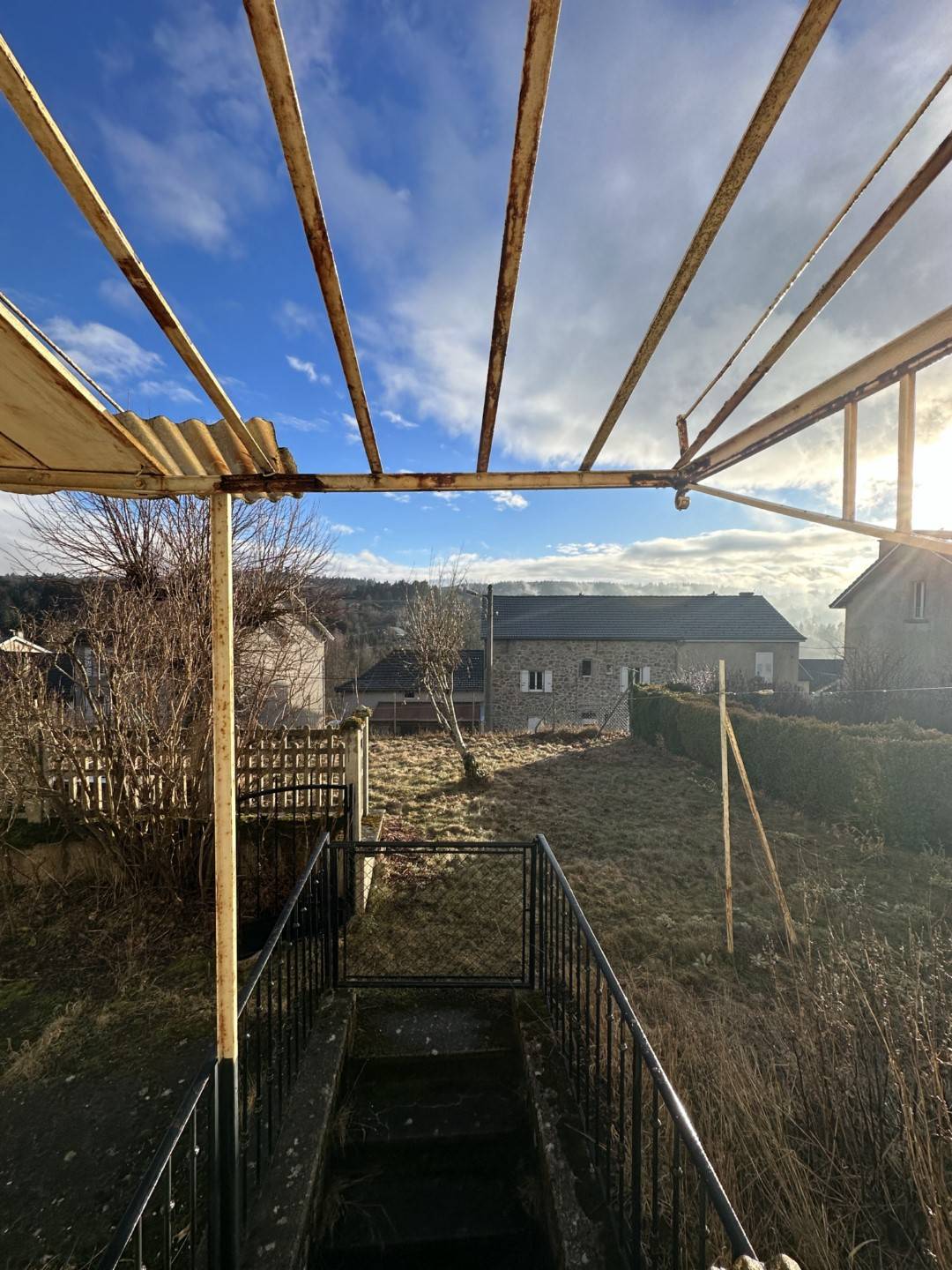 Maison proche du centre du village à renover au Chambon sur Lignon