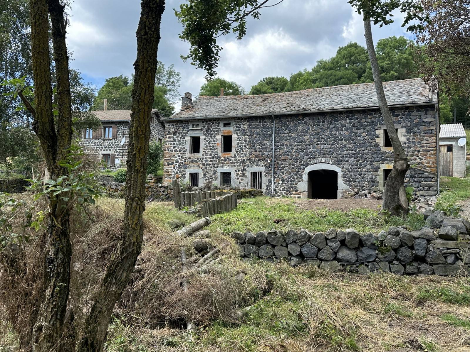 Ferme dans un hameau isolé à Champclause