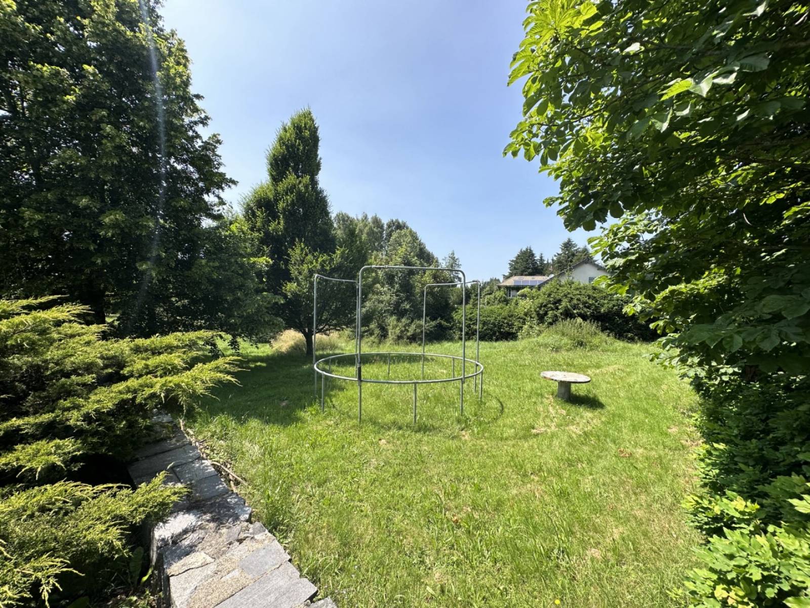 Propriété sur 8 000 m² de terrain proche du village de Tence