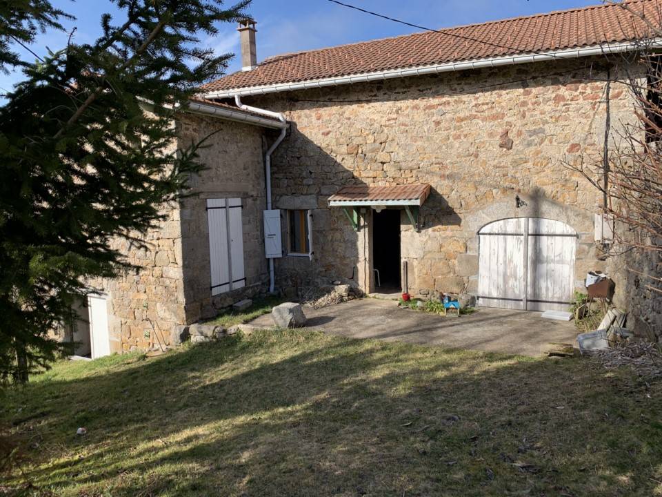 Ferme isolée à vendre