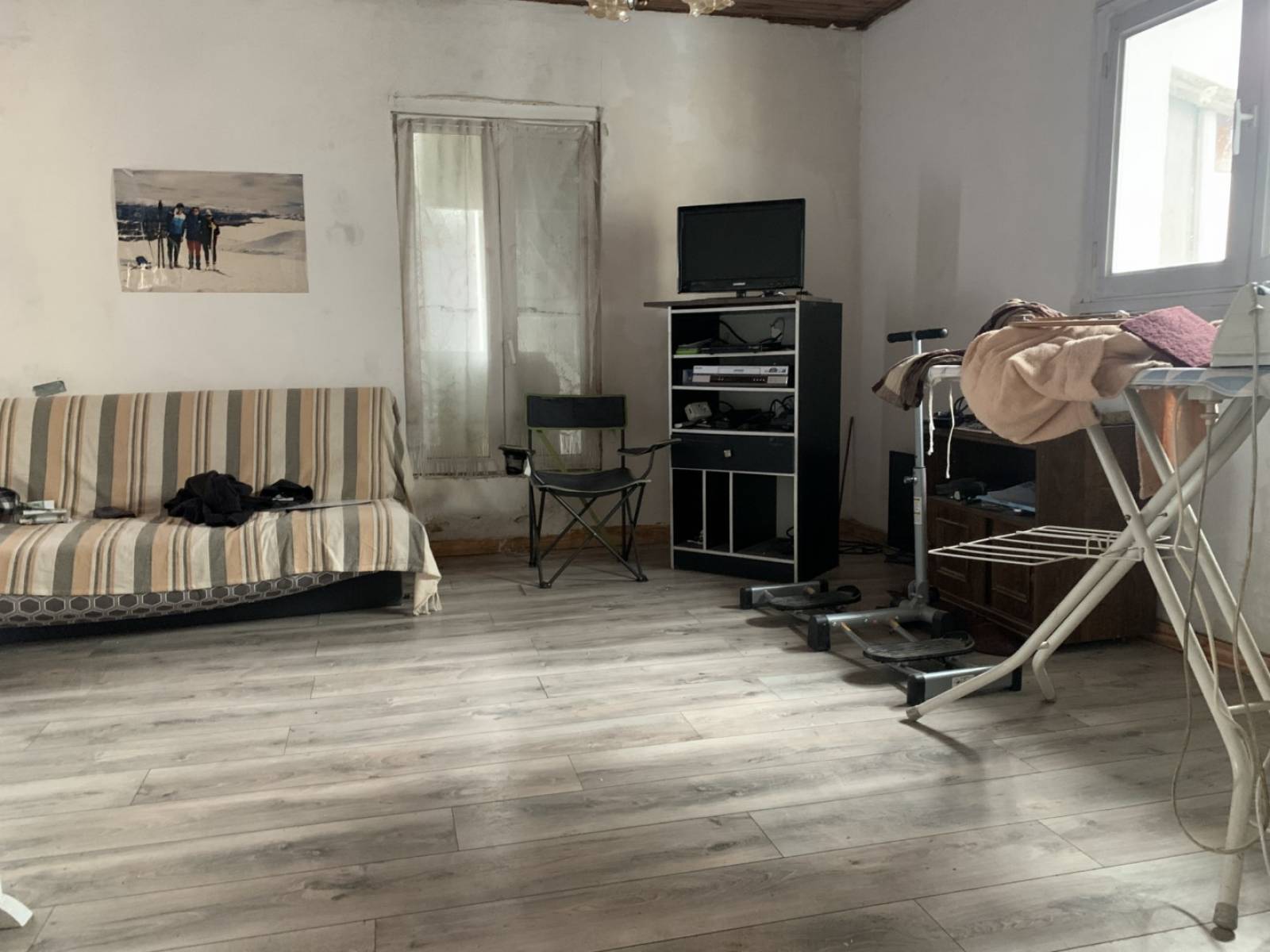 Petite maison mitoyenne avec terrasse à Saint Agrève