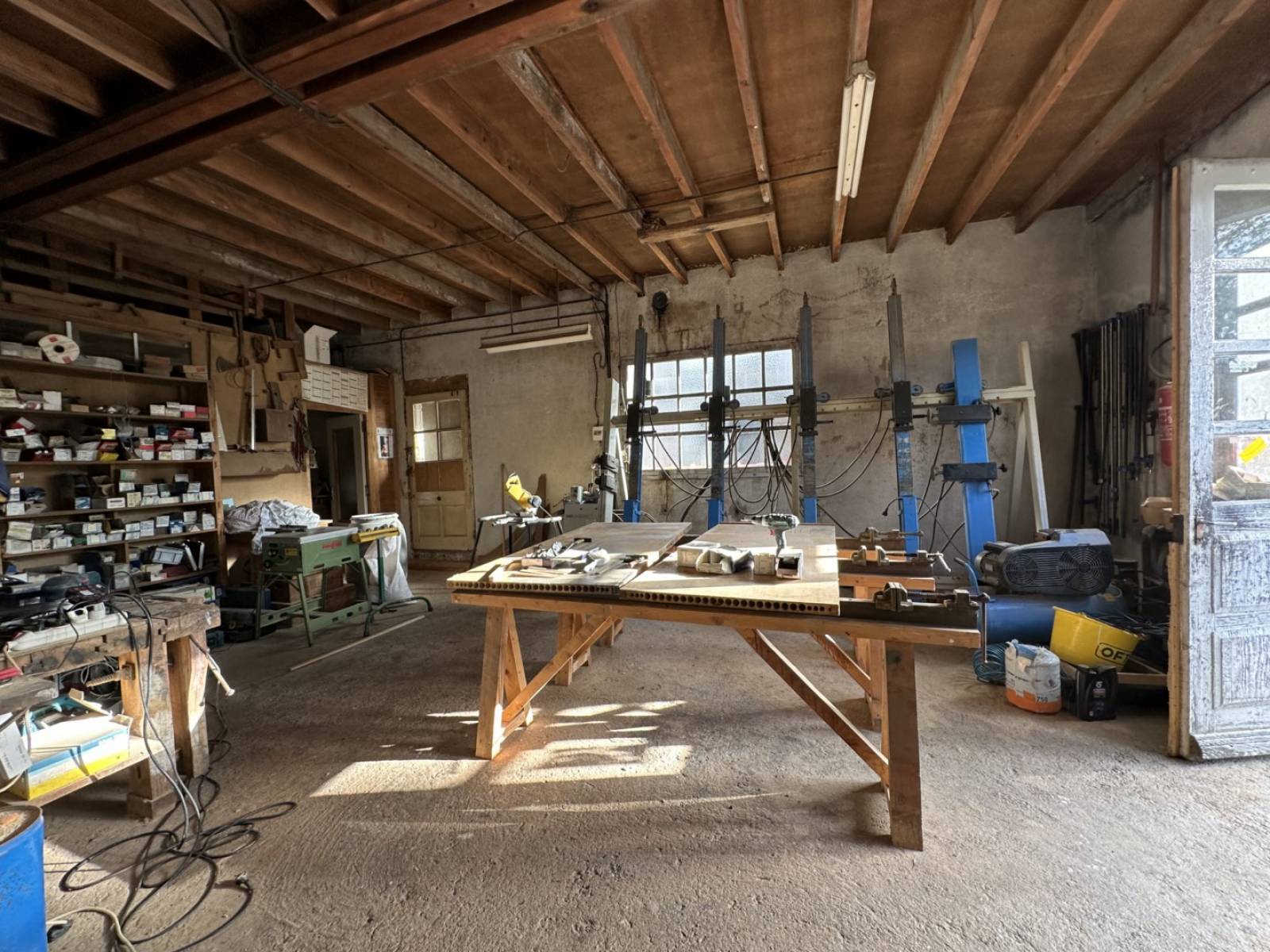 Maison des années 70 rénovée avec dépendances au Mazet Saint Voy