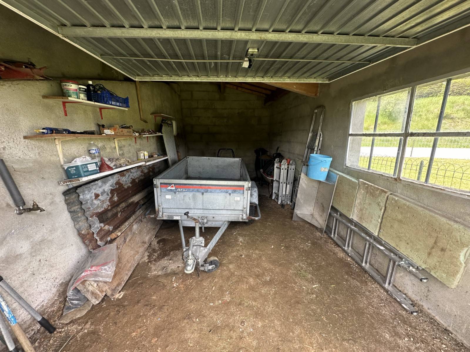 Maison à rénover avec jardin et garage à Saint Agrève