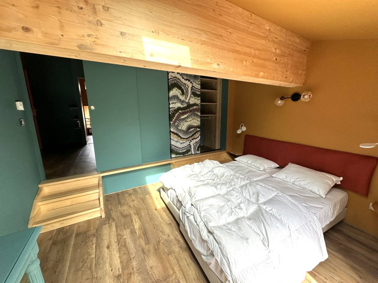 Maison de bourg entièrement rénovée avec jardin à Chenereilles