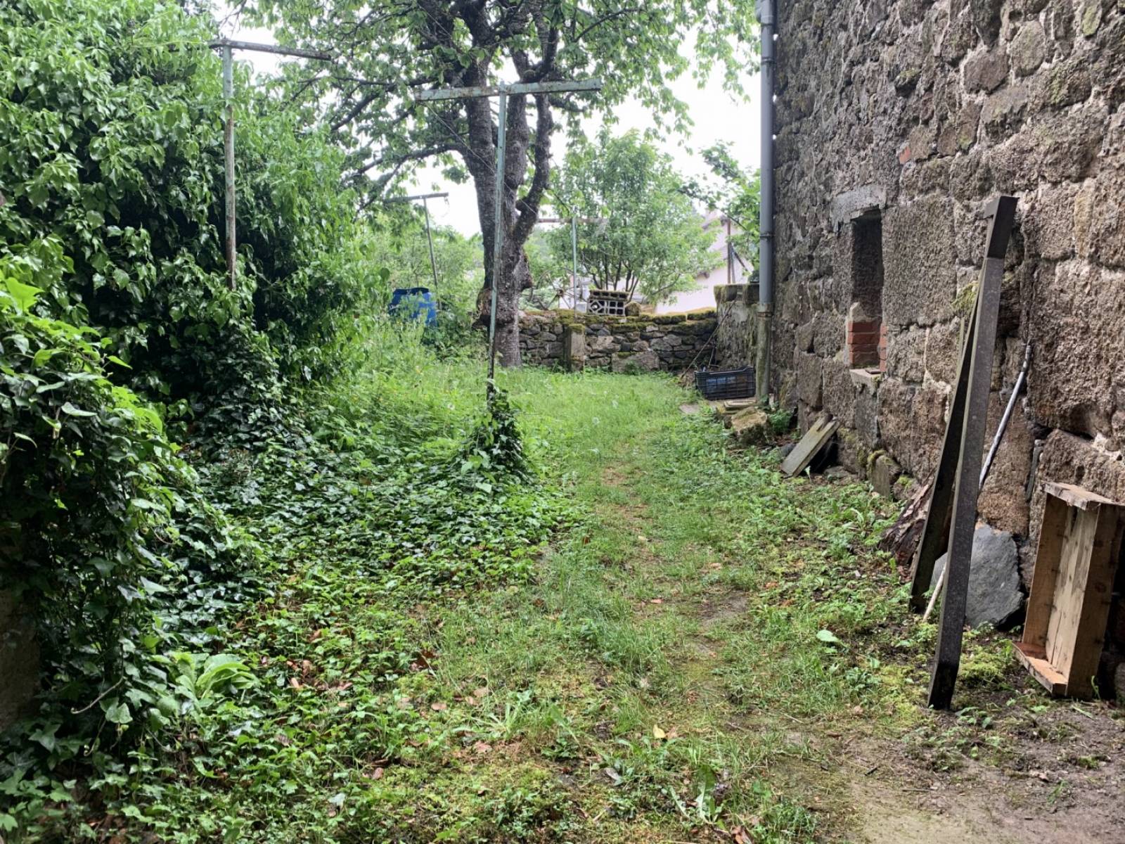 Immeuble à rénover au centre du village de Saint Agrève