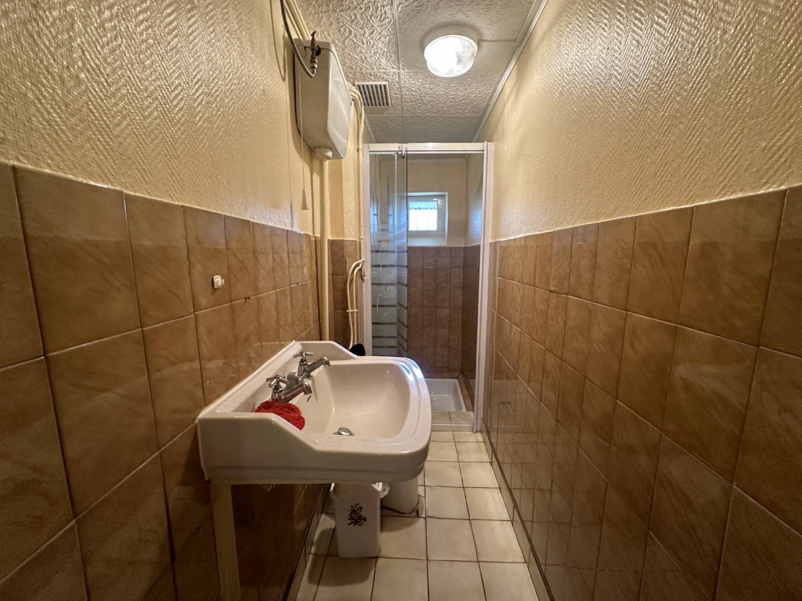 Maison à rénover avec jardin et garage à Saint Agrève