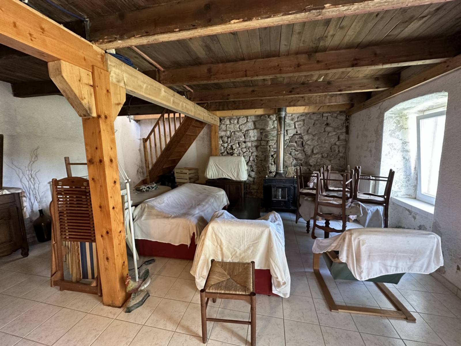 Maison mitoyenne avec jardinet en campagne de Mars