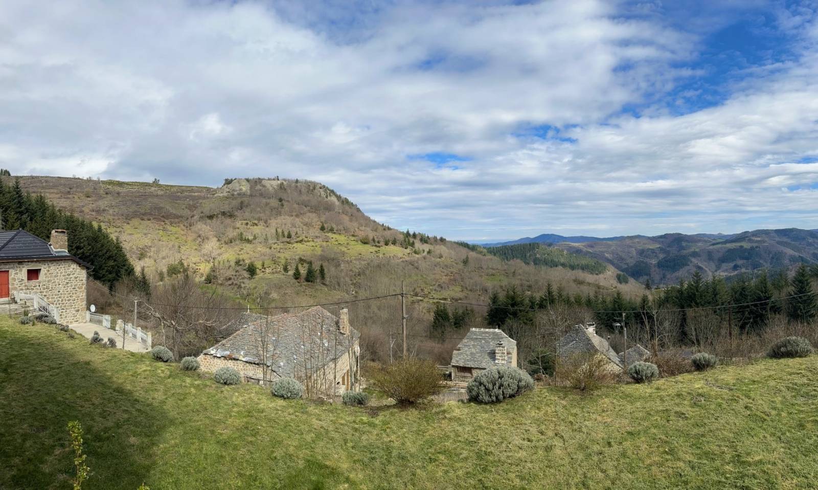 Charmante maison dans hameau isolé à Saint Martial