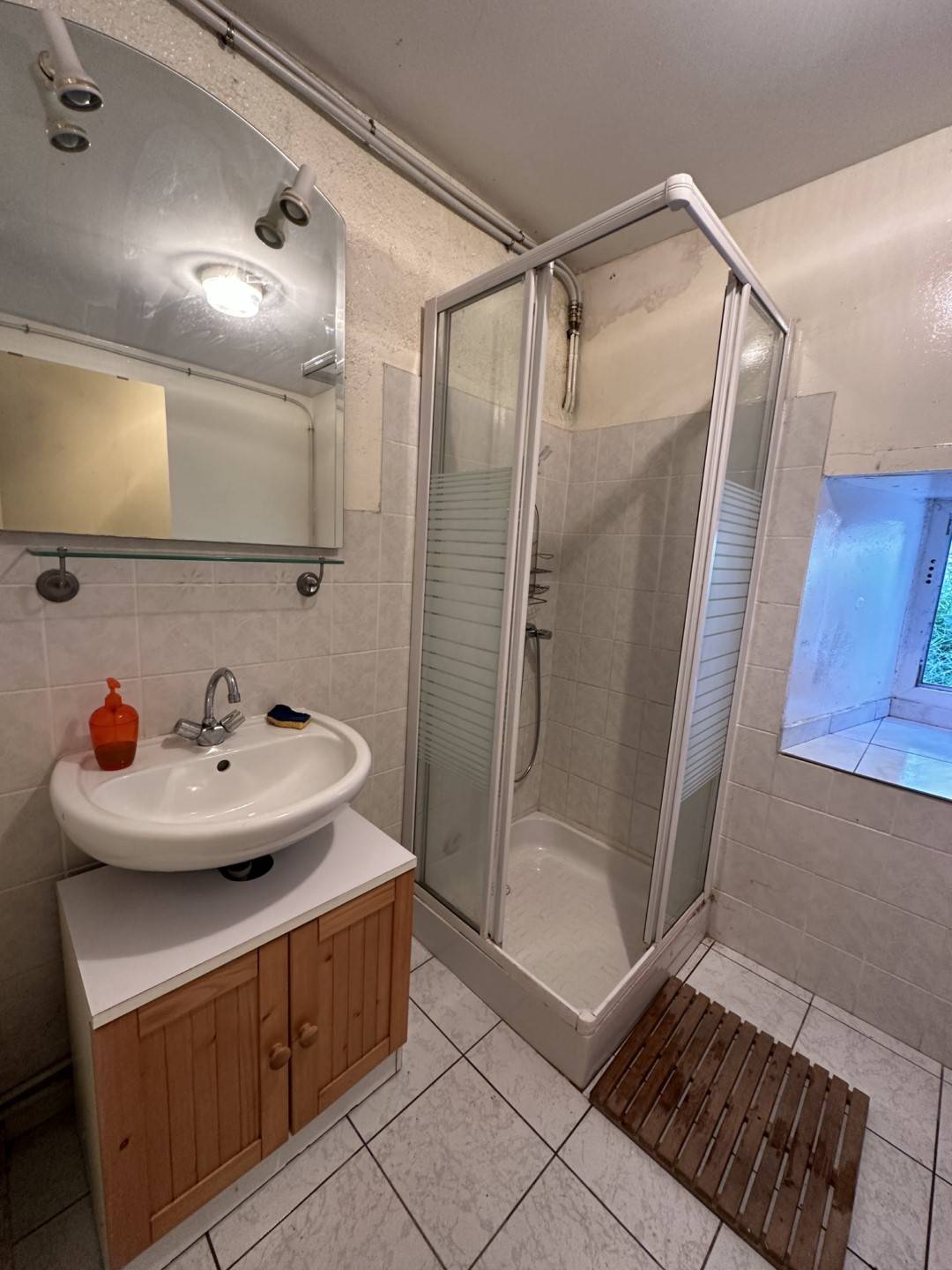 Maison mitoyenne avec jardinet en campagne de Mars