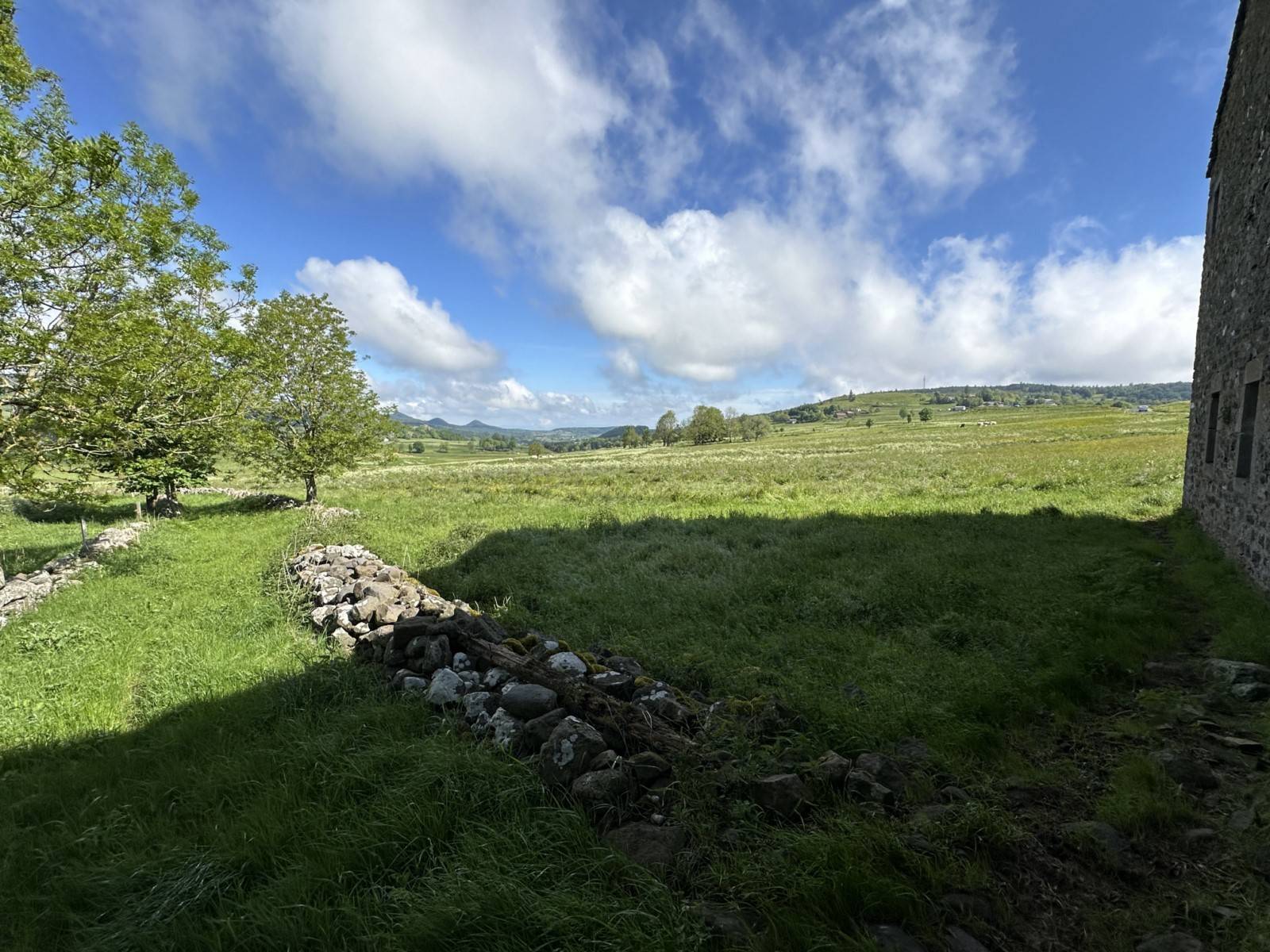 Ferme à rénover sur plus d'1,7 Ha à Araules