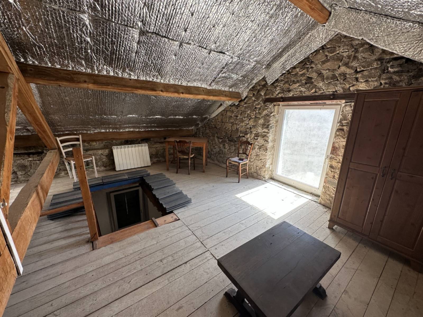 Maison mitoyenne avec jardinet en campagne de Mars
