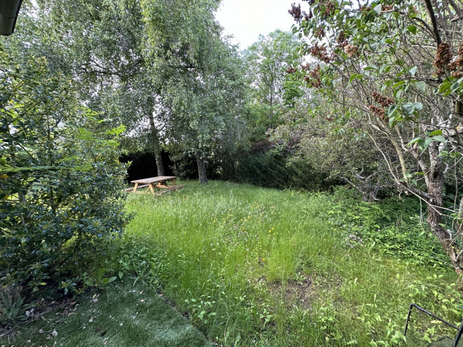 Villa dans quartier résidentiel à Saint-Agrève