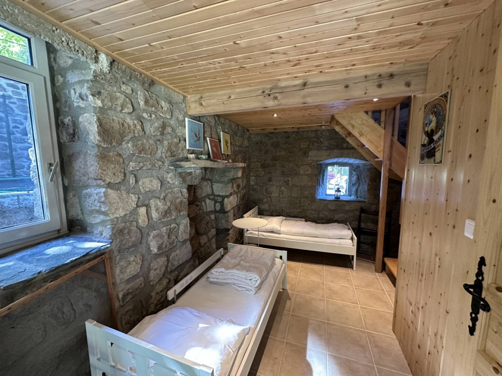 Hameau isolé proche du Golf du Chambon sur Lignon sur plus de 6 hectares