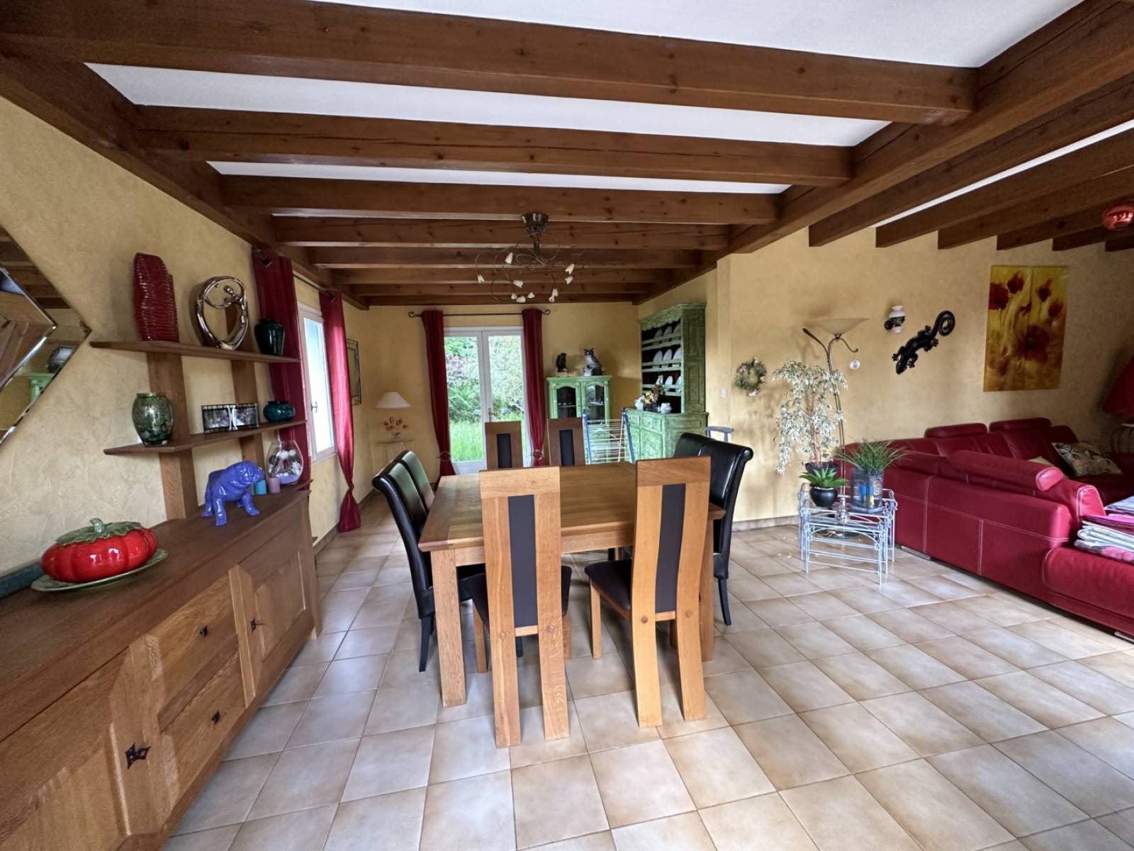 Villa dans quartier résidentiel à Saint-Agrève