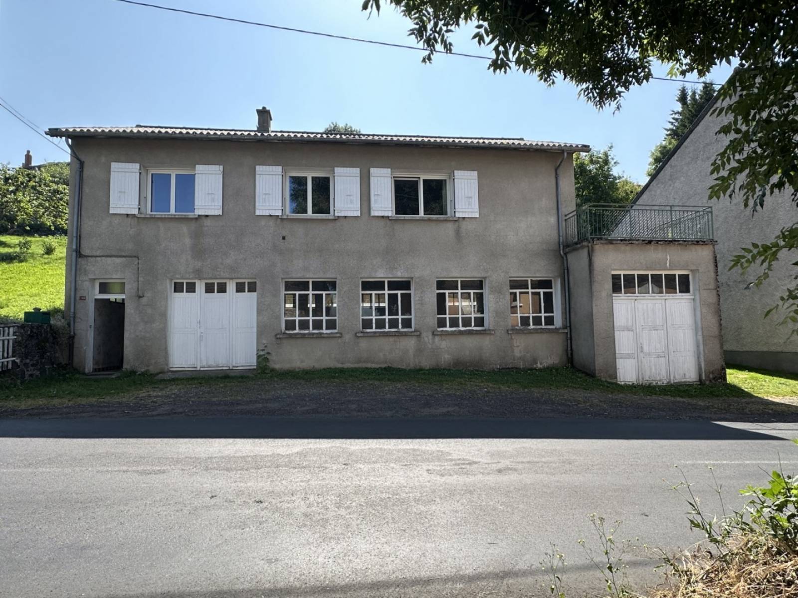 Maison avec jardin, terrasse et garages à Fay sur Lignon