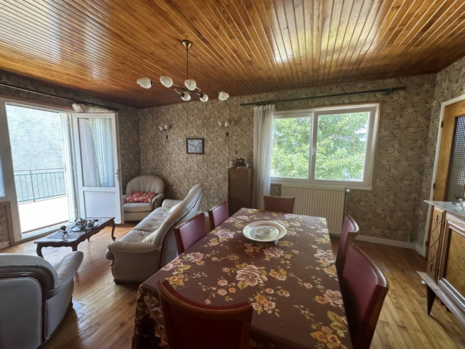 Maison avec jardin, terrasse et garages à Fay sur Lignon