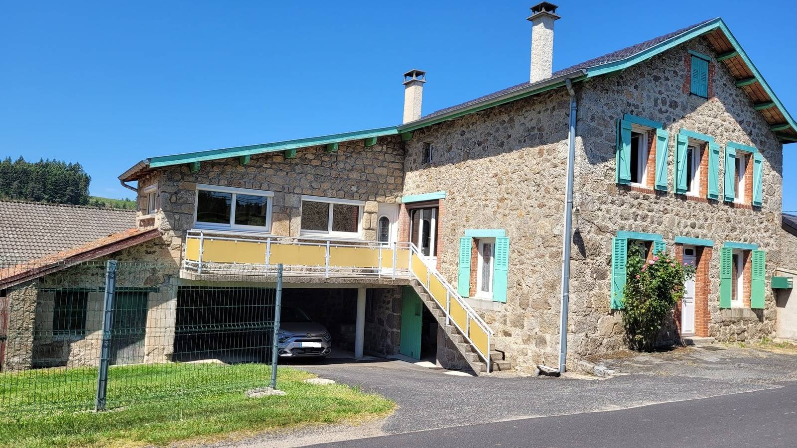 Maison en pierre Tence