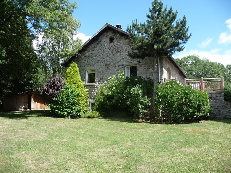 Ferme rénovée Le Mazet St Voy Tout confort. Terrasse. Garage.