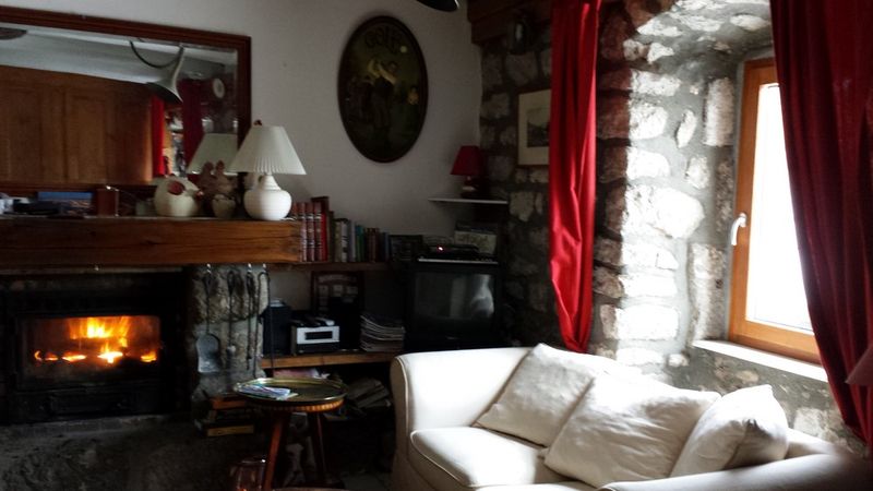 MAISON T4 Campagne du Chambon sur Lignon 2 chambres et combles aménagés. Charmant.