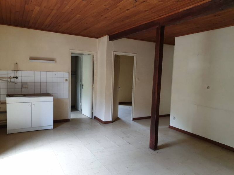 Ancienne école sur Devesset