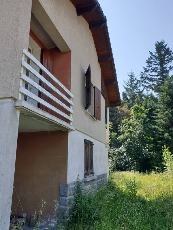 Maison à rafrachir au Chambon sur Lignon