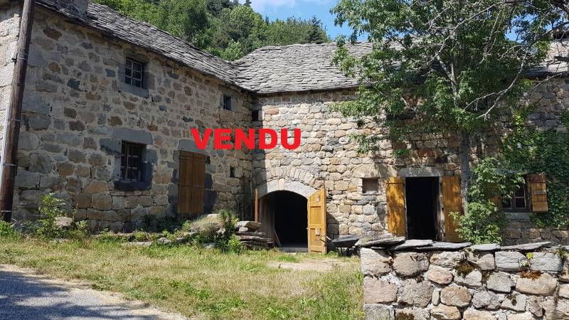 Campagne de St Martial. Ferme de Hameau, avec ruine