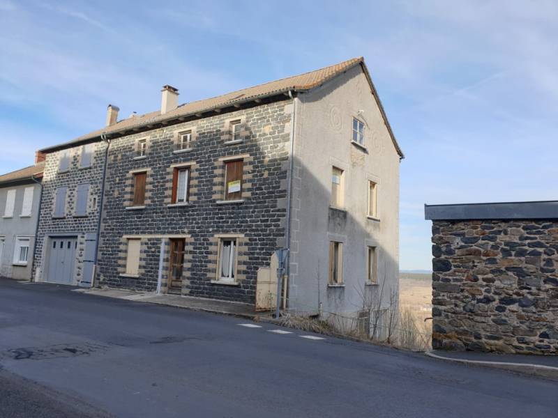 Maisonnette avec jardinet à vendre campagne