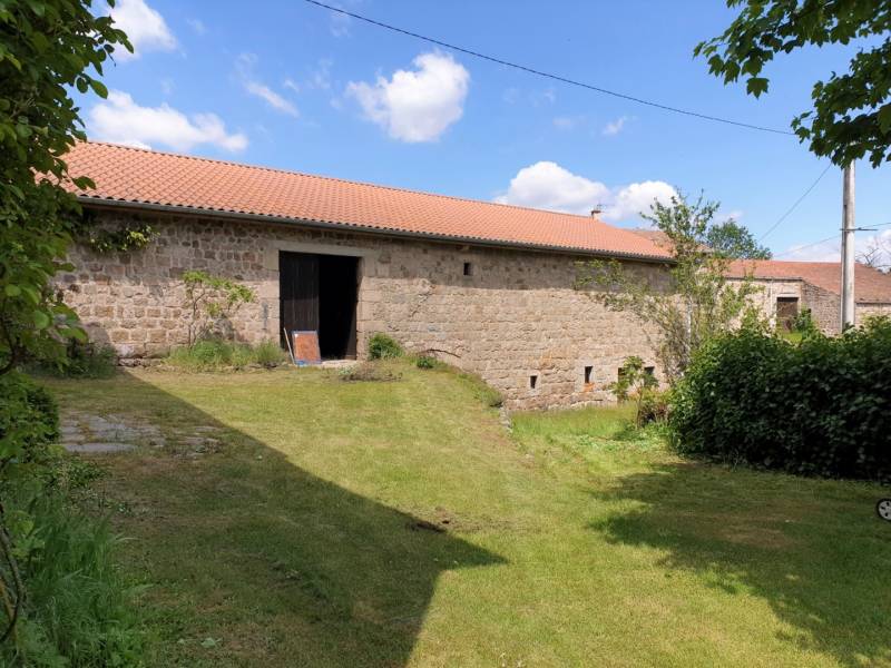 Grand corps de ferme sur la commune de Lapte