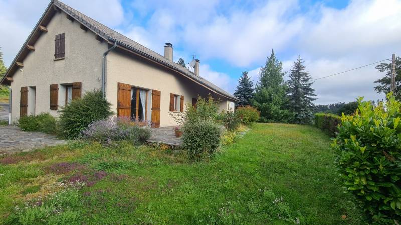 Maison avec garage à St Agrève