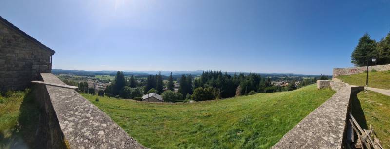 Ferme forte rénovée. Unique!