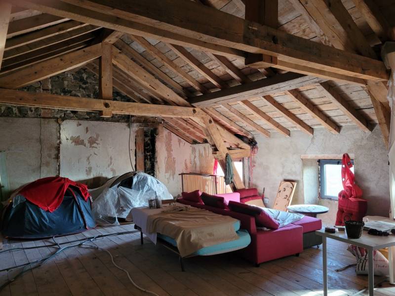 Presbytère dans bel environnement aux Vastres