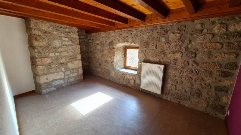 Corps de ferme en campagne de Tence