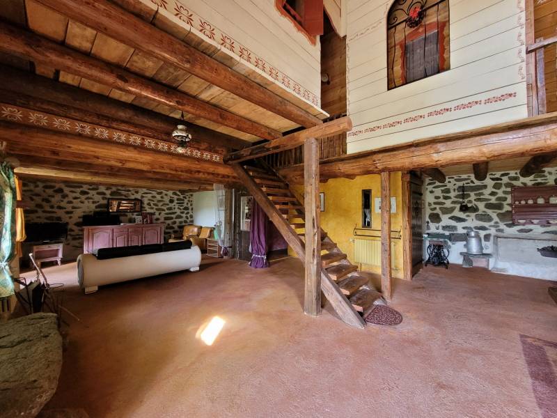 Chaumière isolée avec vue à Freycenet La Cuche