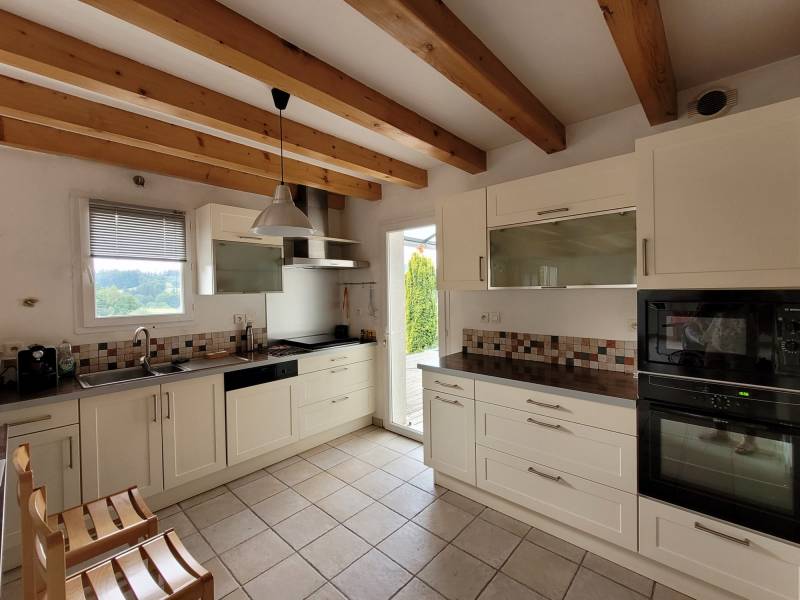 Villa dans quartier résidentiel avec vue sur le Lizieux au Mazet Saint Voy