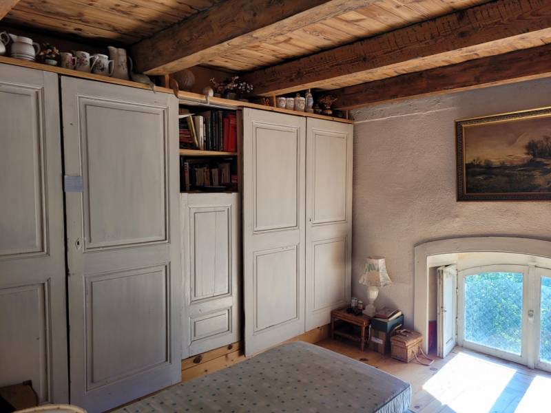 Ancienne école de 1870 en campagne d'Araules