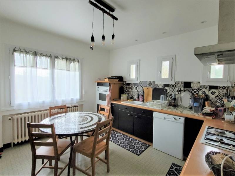 Propriété sur 8 000 m² de terrain proche du village de Tence