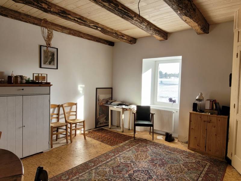 Ferme dans un hameau isolé à Mars
