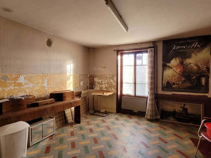 Maison proche du centre du village à renover au Chambon sur Lignon