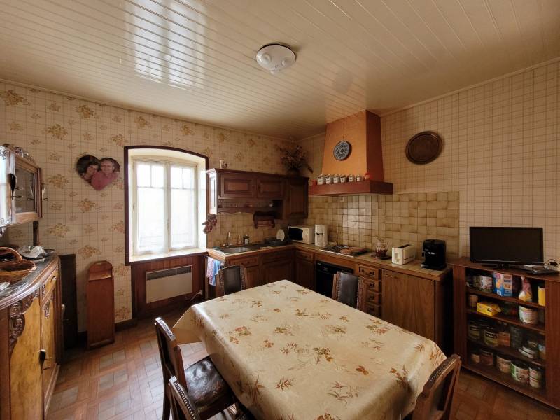 Maison de village au Mazet St Voy